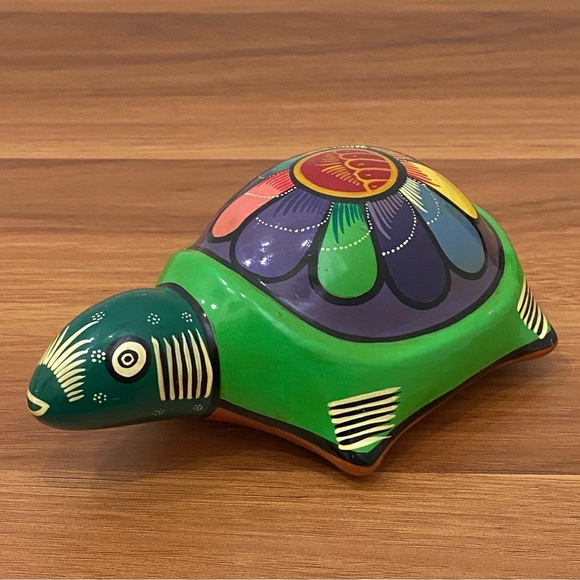 Unsigned Handpainted Mexican Pottery Redware Colorful Turtle Figurine - Picture 9 of 14